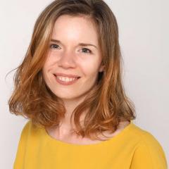 Dr Yvette van der Eijk